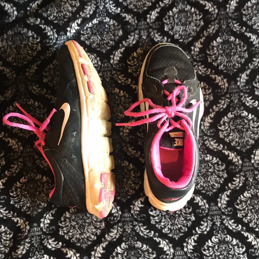 youth nike trainers
